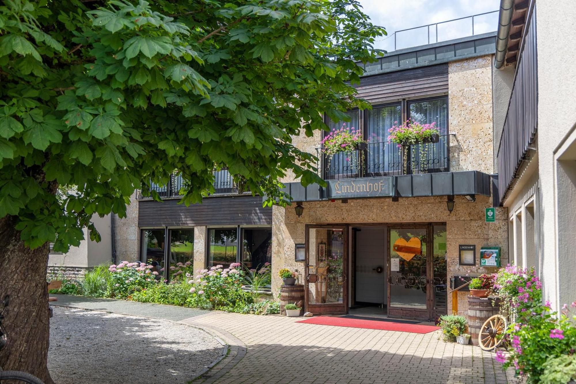 Hotel Lindenhof Hubmersberg Pommelsbrunn Exteriör bild